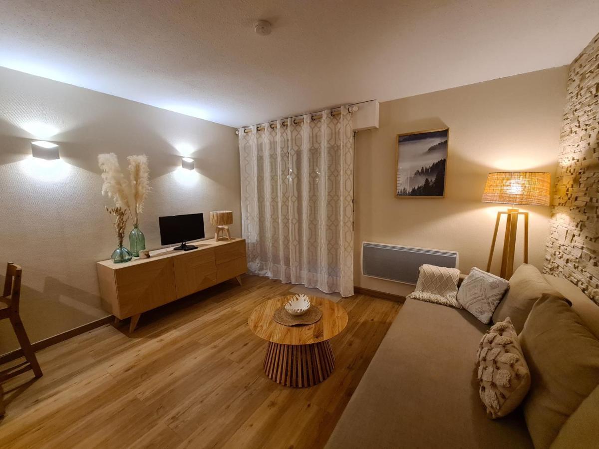 Au Calme Dans Avec Piscine Apartment *